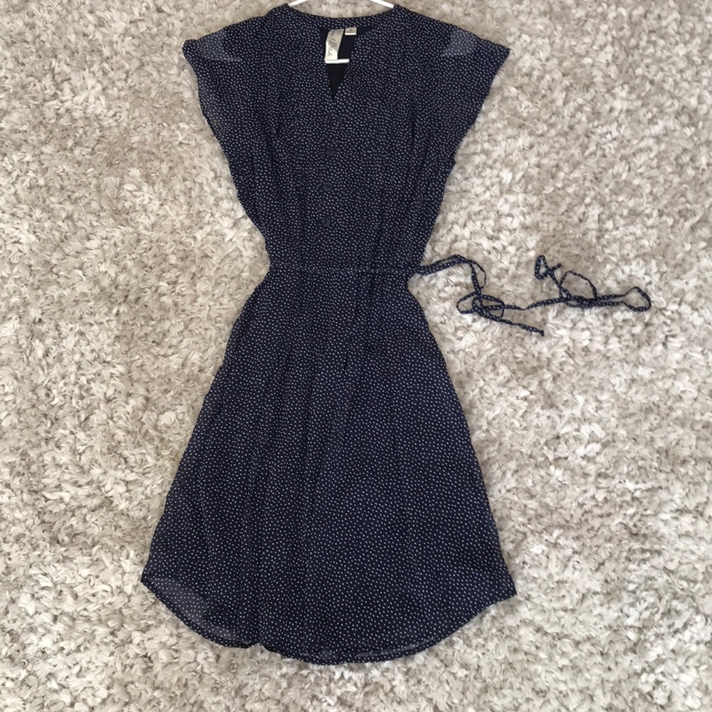 Dress by Emma & Michele Size S Pettit